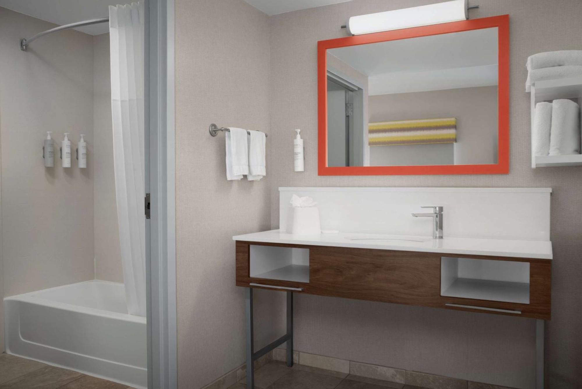 Hampton Inn & Suites-Knoxville/North I-75 Exteriör bild