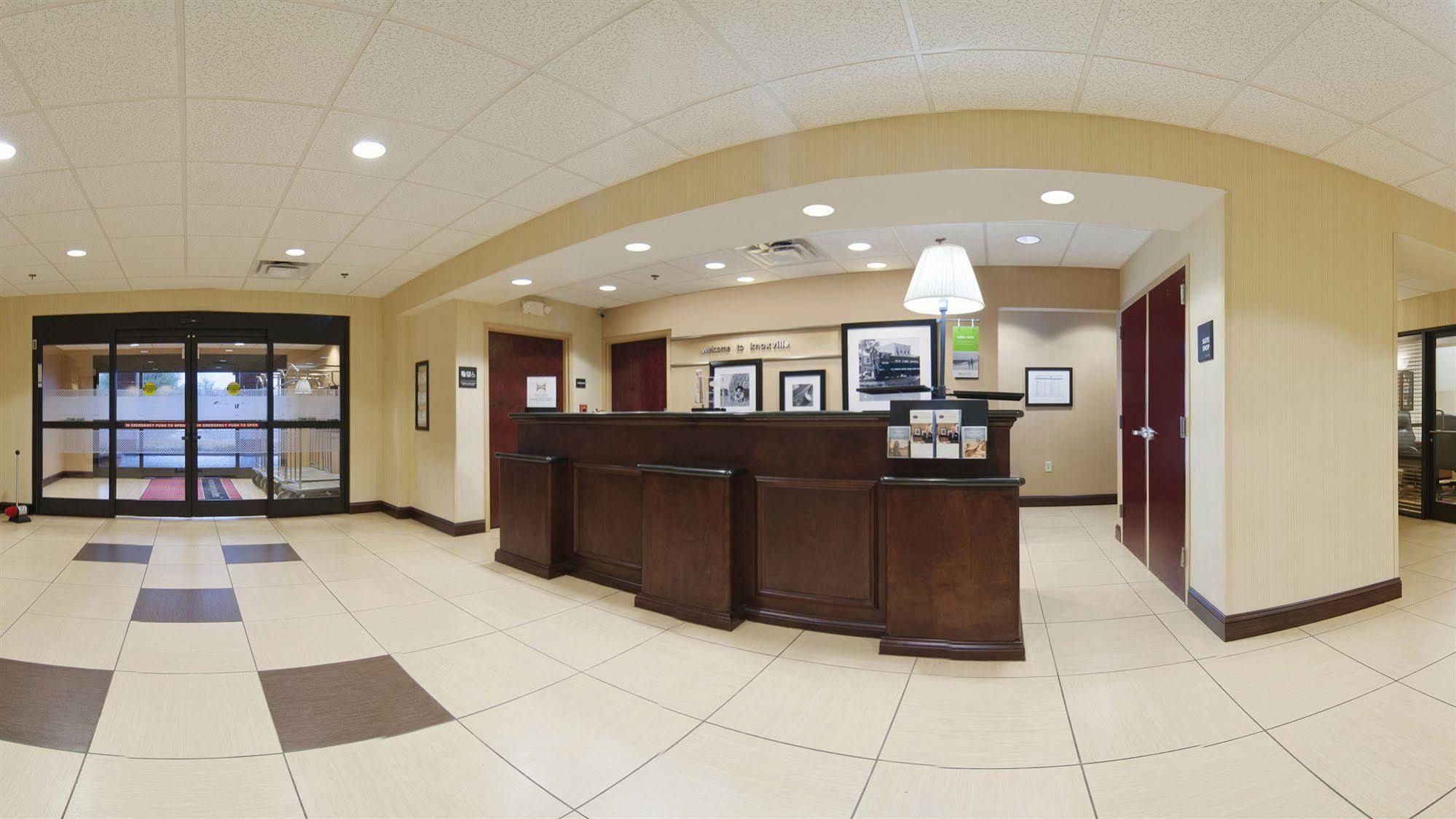 Hampton Inn & Suites-Knoxville/North I-75 Exteriör bild